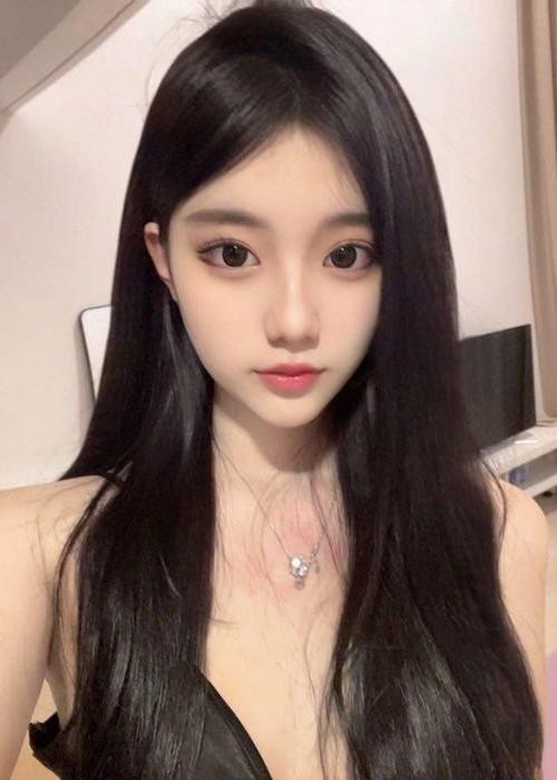 乌鲁妹子啪啪的时候最敏感真的很湿