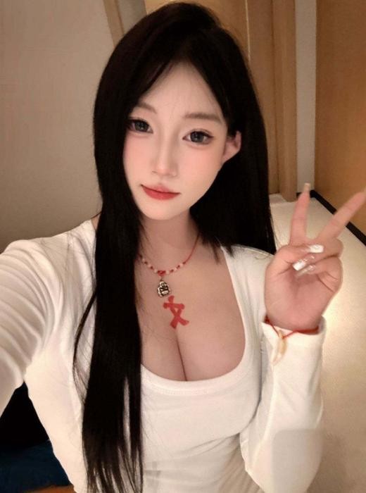 洛阳风骚的舌头舔吸的技术确实牛B