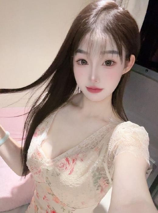 昆山妹子三点粉嫩值得品尝调教