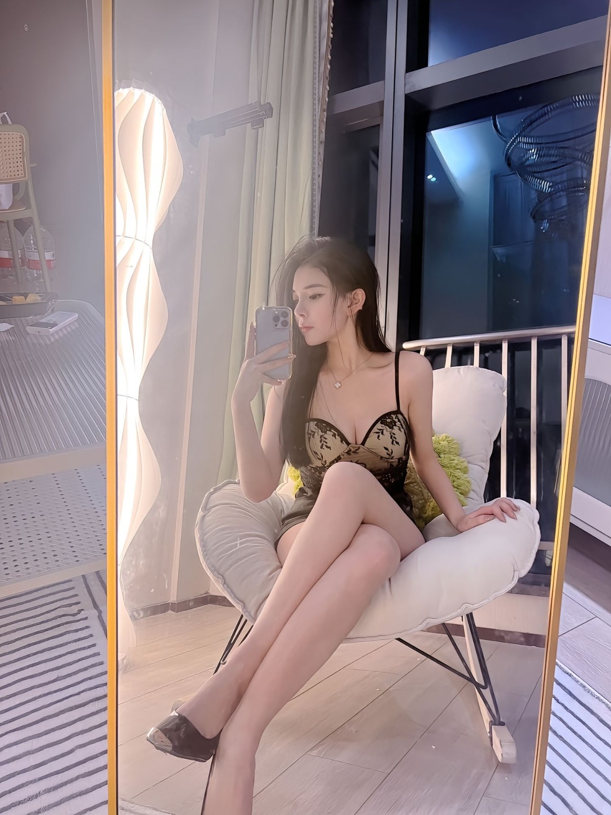 长腿骚姐姐会伺候人