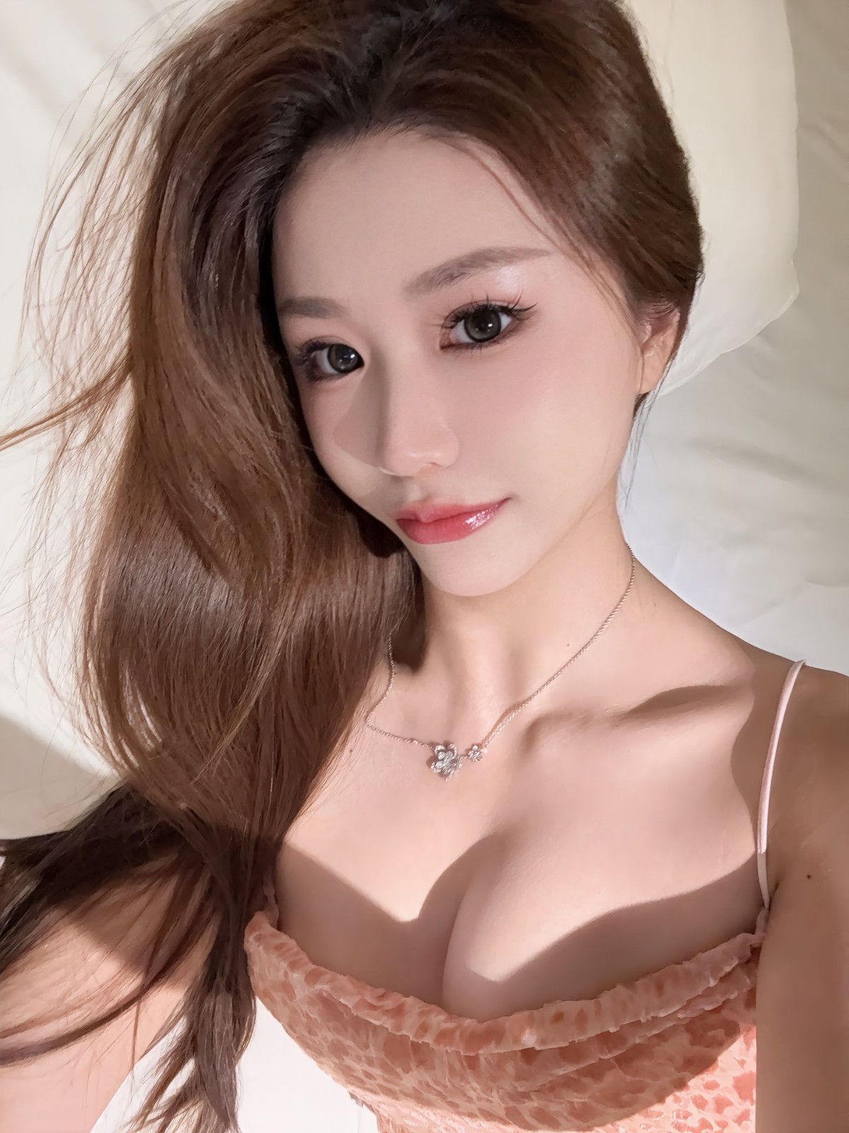 大胸骚老师耐桩服务放得开