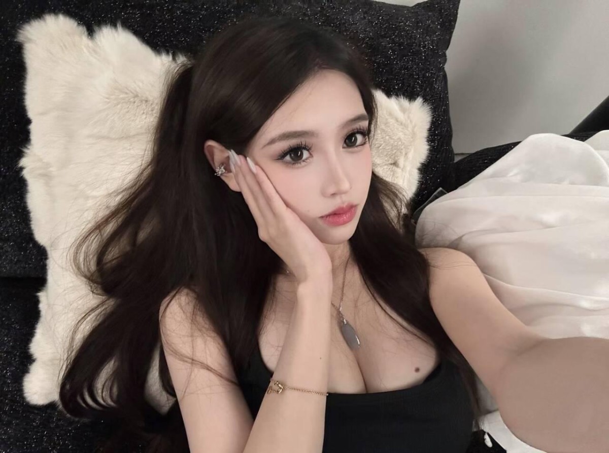 包头九原身材超棒的炮台