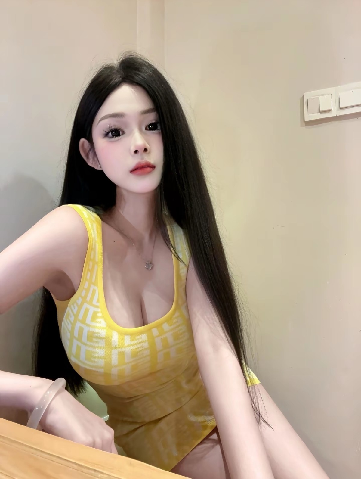 南山区精品妹子  逼逼越插水越多一绝