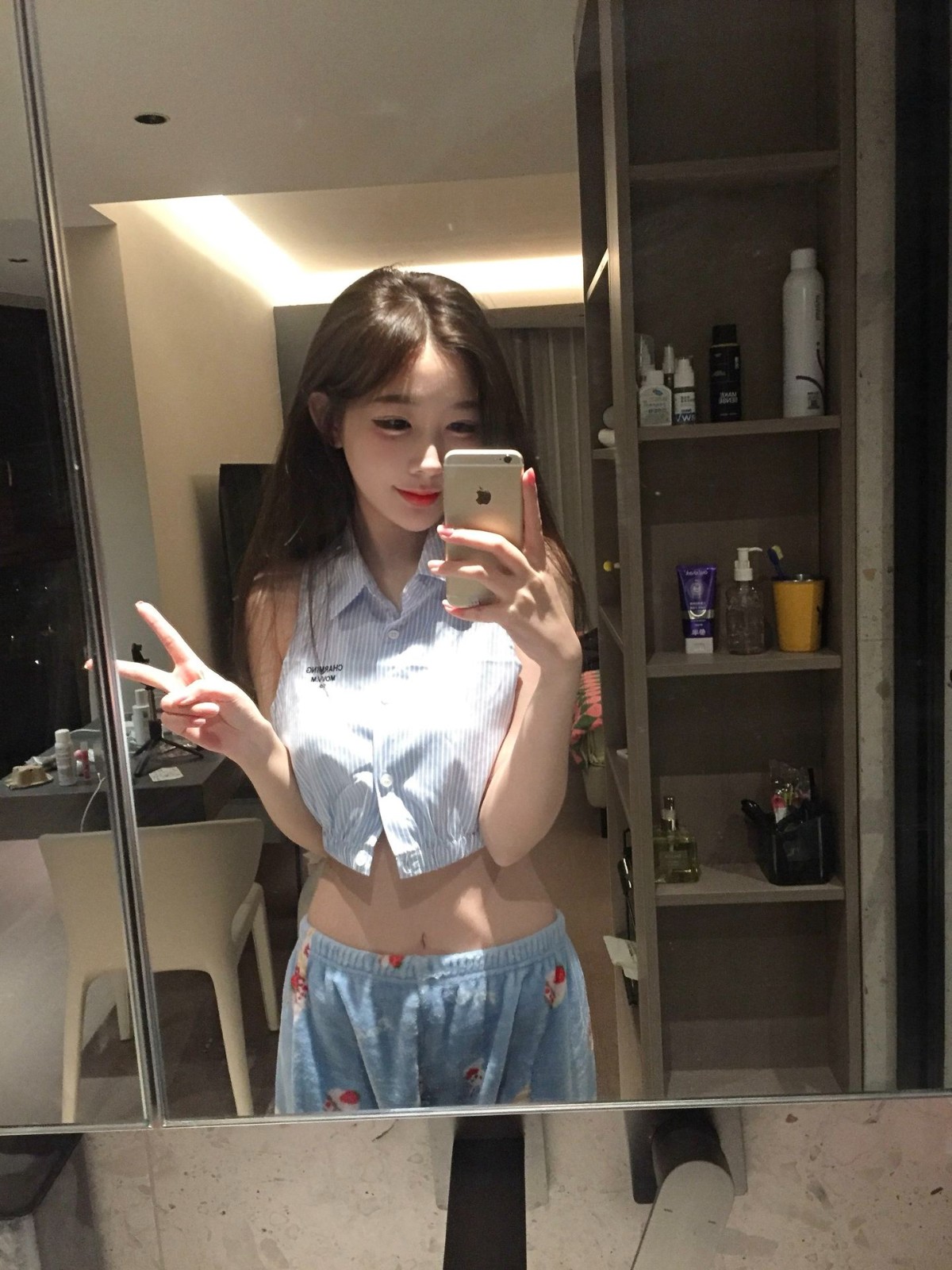 清纯小甜妹逼都是粉的