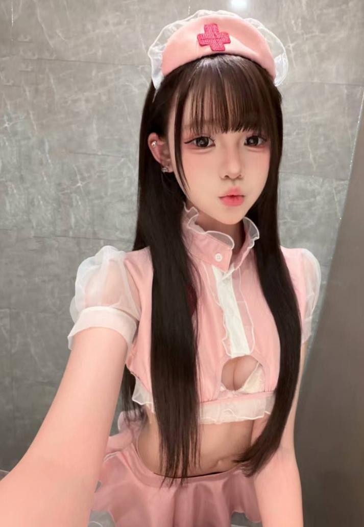 郑州小幼女奶子发育的很完美