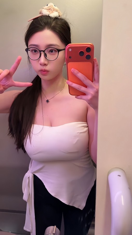 学生妹大胸妮子口完啪