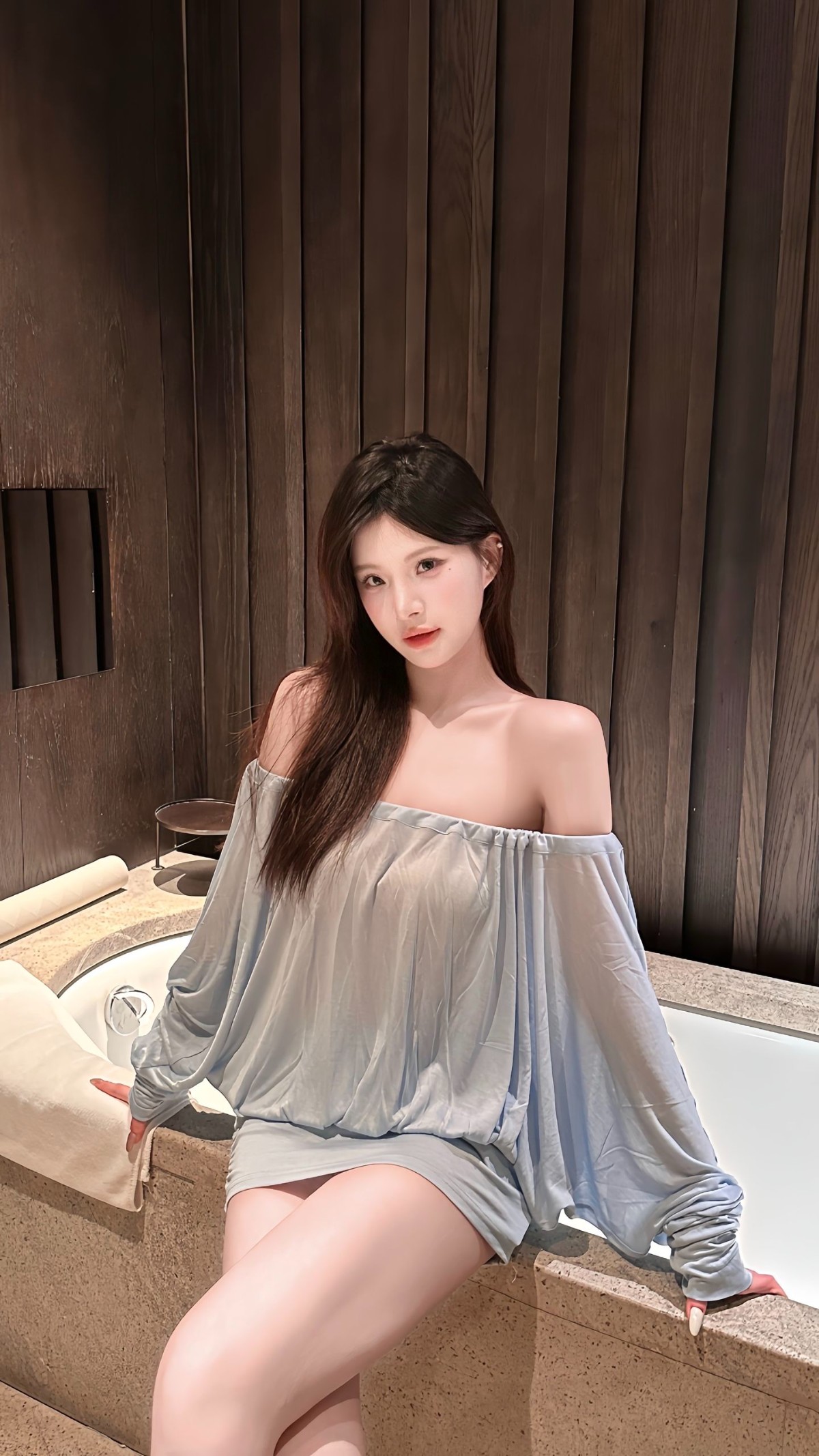 浴缸啪色艺俱佳嫩模