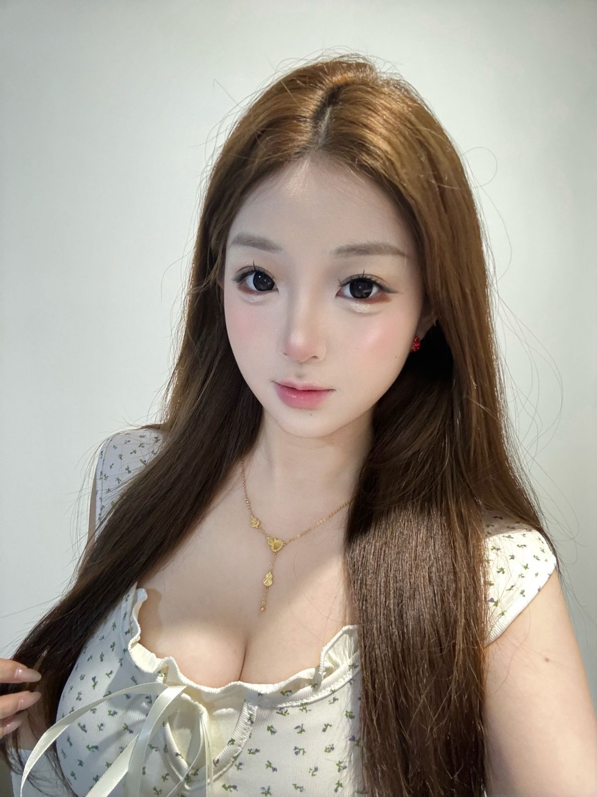 奶子大蜜穴紧操的过瘾