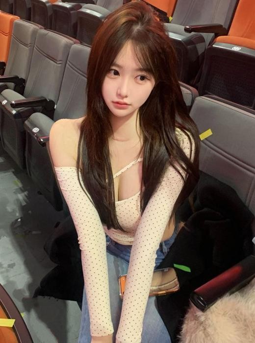 大连刚出来做的妹子逼很粉嫩