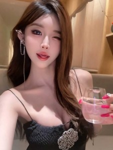 漂亮又很骚的极品尤物