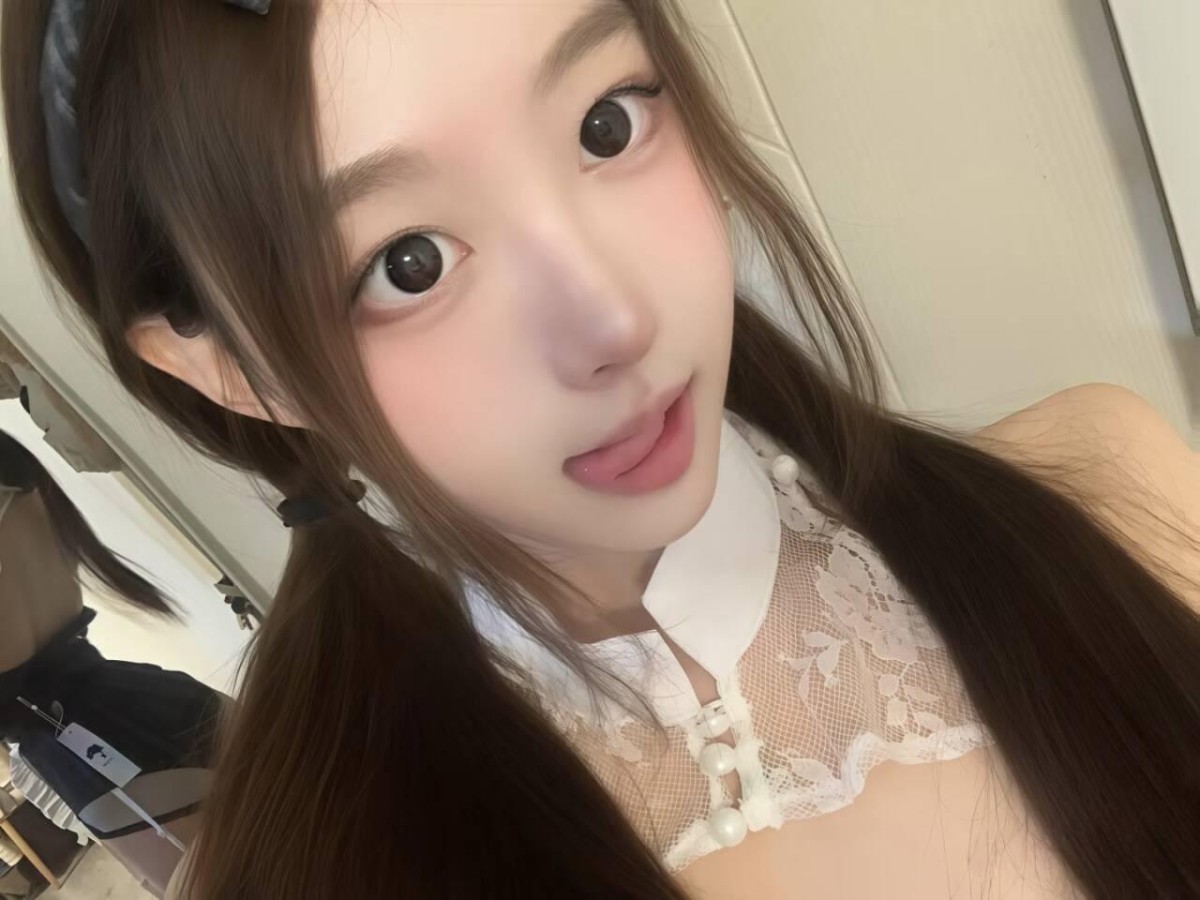 日照粉嫩大奶骚妹妹