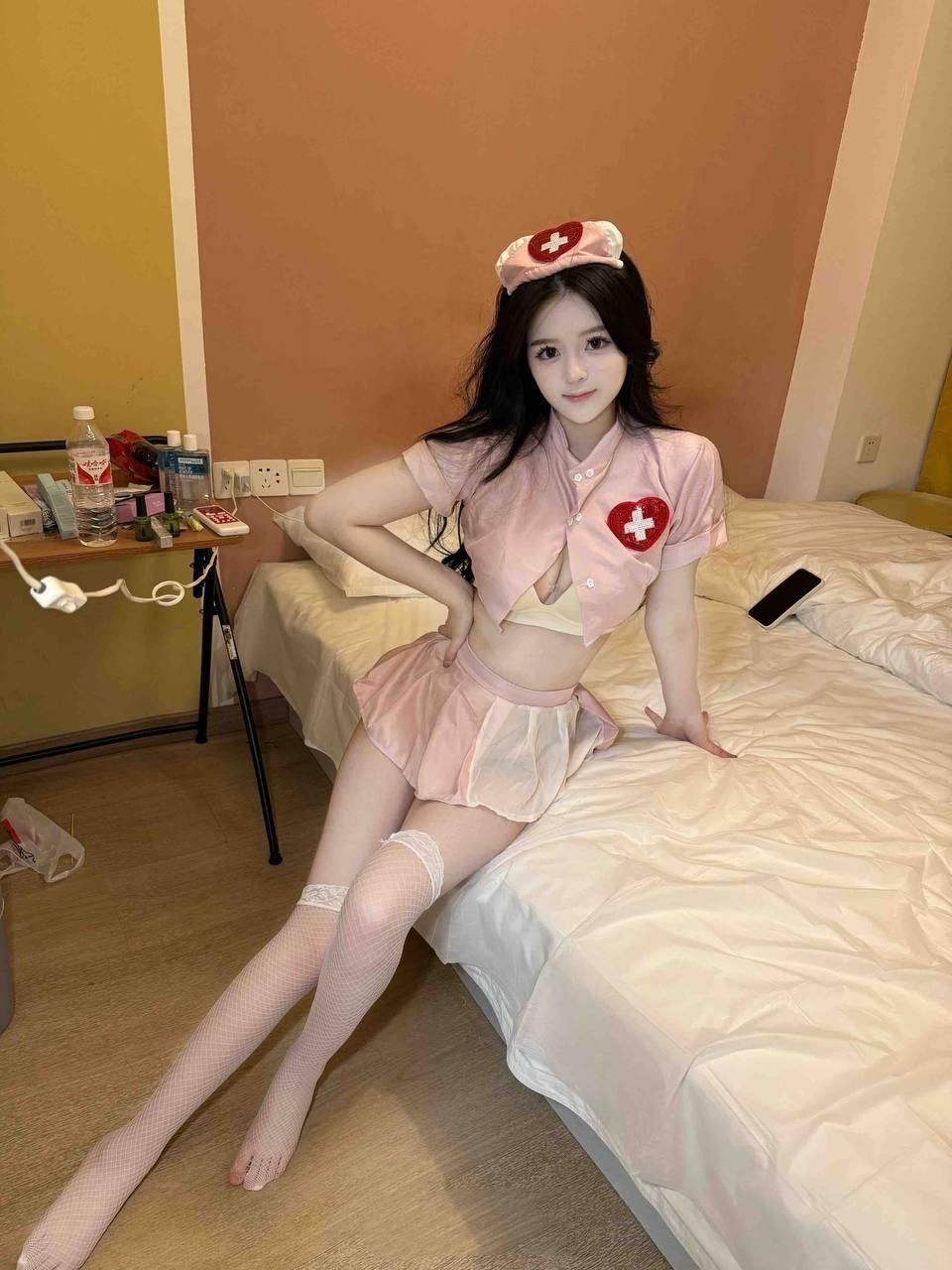 骚妹粉bb有制服诱惑