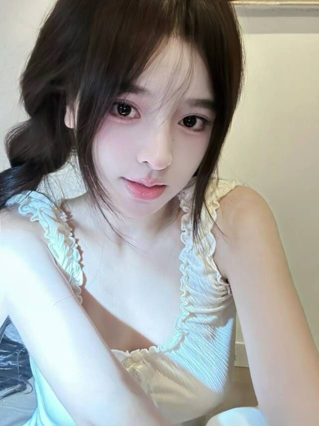 约了个学生妹，粉木耳很紧