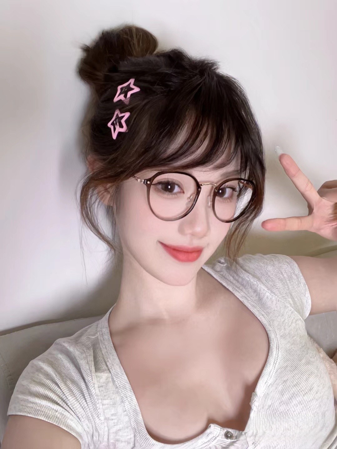 最新开发大长腿清纯嫩货