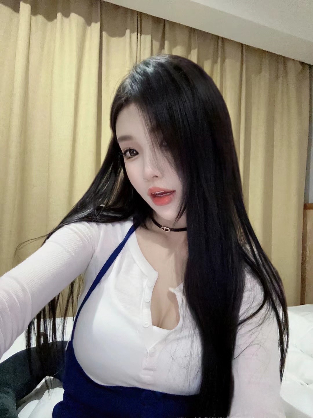 刚下海敏感体质风骚妹子